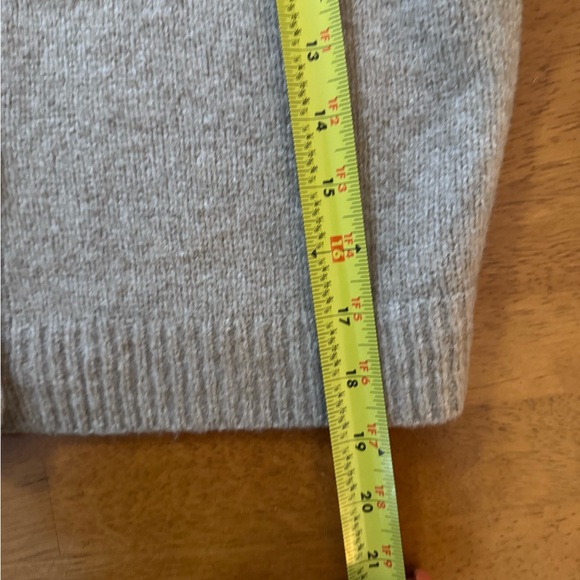 Universal Thread Women’s Beige Short Sleeve Cropped Button-Up Cardigan Size S - Picture 8 of 8